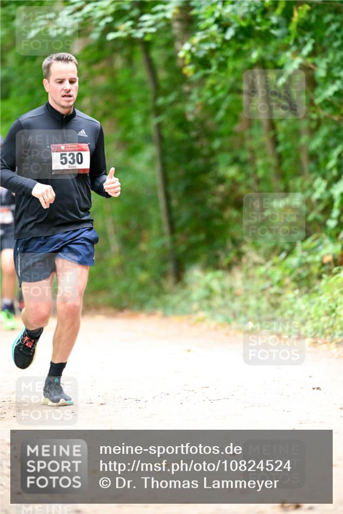 11.10.2026 - Bramfelder Halbmarathon 2026 Dr. Thomas Lammeyer http://msf.ph/oto/10824524 11.10.2026 10:43:22 Laufen 530 meine-sportfotos.de