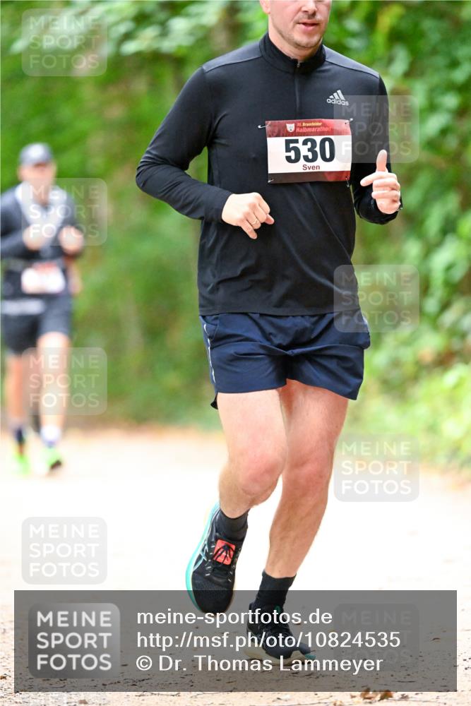 11.10.2026 - Bramfelder Halbmarathon 2026 Dr. Thomas Lammeyer http://msf.ph/oto/10824535 11.10.2026 10:43:24 Laufen 35, 530 meine-sportfotos.de