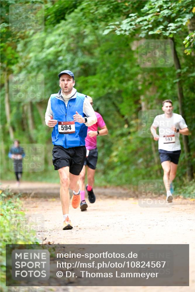 11.10.2026 - Bramfelder Halbmarathon 2026 Dr. Thomas Lammeyer http://msf.ph/oto/10824567 11.10.2026 10:43:39 Laufen 594 meine-sportfotos.de