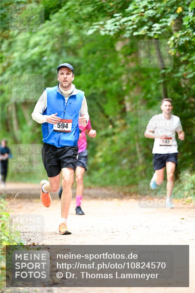 11.10.2026 - Bramfelder Halbmarathon 2026 Dr. Thomas Lammeyer http://msf.ph/oto/10824570 11.10.2026 10:43:40 Laufen 594, 543 meine-sportfotos.de