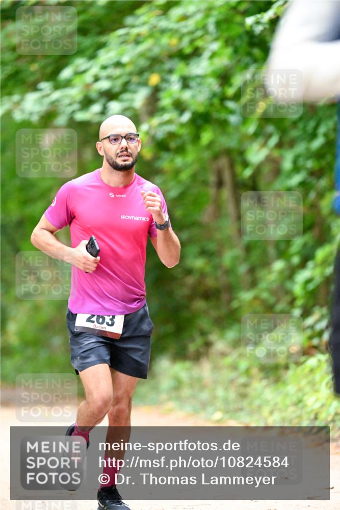 11.10.2026 - Bramfelder Halbmarathon 2026 Dr. Thomas Lammeyer http://msf.ph/oto/10824584 11.10.2026 10:43:43 Laufen 263 meine-sportfotos.de