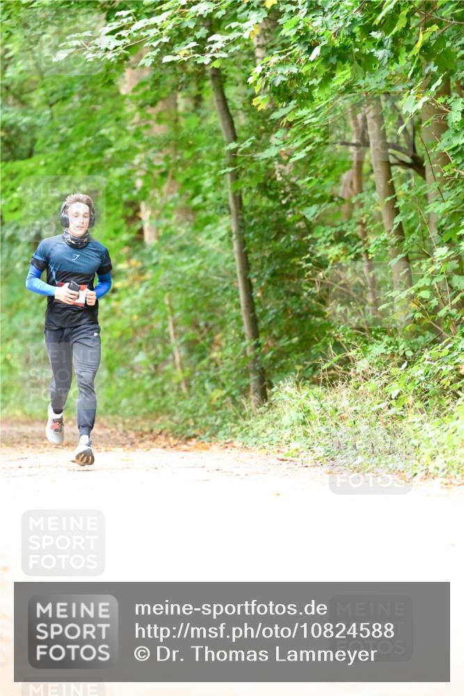 11.10.2026 - Bramfelder Halbmarathon 2026 Dr. Thomas Lammeyer http://msf.ph/oto/10824588 11.10.2026 10:43:49 Laufen  meine-sportfotos.de