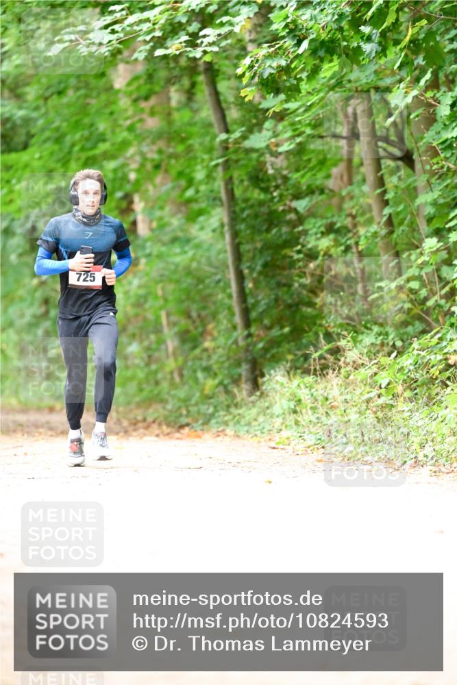 11.10.2026 - Bramfelder Halbmarathon 2026 Dr. Thomas Lammeyer http://msf.ph/oto/10824593 11.10.2026 10:43:50 Laufen 725 meine-sportfotos.de