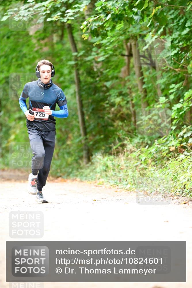 11.10.2026 - Bramfelder Halbmarathon 2026 Dr. Thomas Lammeyer http://msf.ph/oto/10824601 11.10.2026 10:43:51 Laufen 725 meine-sportfotos.de