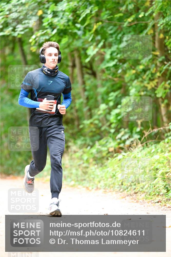11.10.2026 - Bramfelder Halbmarathon 2026 Dr. Thomas Lammeyer http://msf.ph/oto/10824611 11.10.2026 10:43:52 Laufen  meine-sportfotos.de