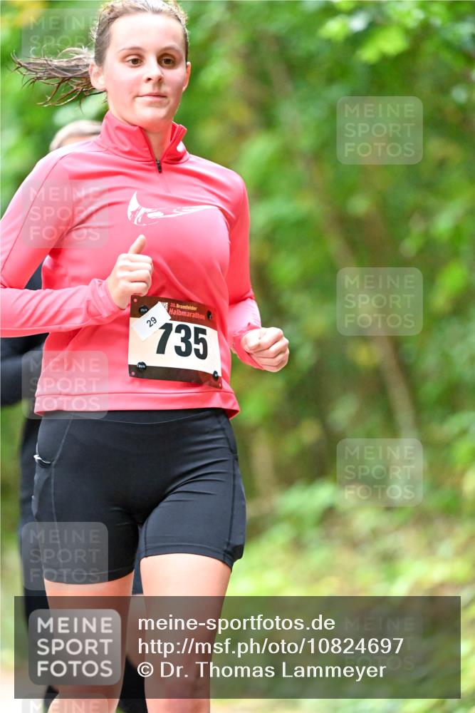 11.10.2026 - Bramfelder Halbmarathon 2026 Dr. Thomas Lammeyer http://msf.ph/oto/10824697 11.10.2026 10:44:43 Laufen 29, 35, 135 meine-sportfotos.de