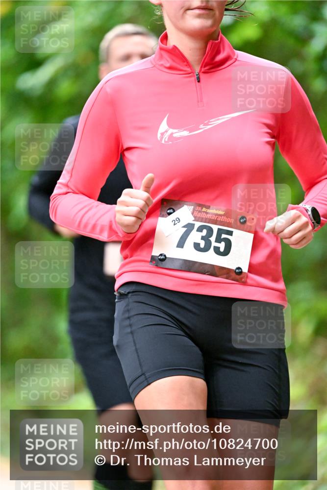 11.10.2026 - Bramfelder Halbmarathon 2026 Dr. Thomas Lammeyer http://msf.ph/oto/10824700 11.10.2026 10:44:43 Laufen 29, 35, 135 meine-sportfotos.de