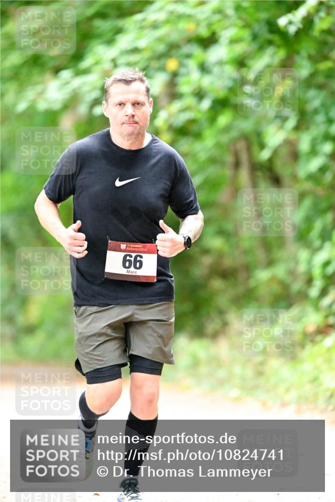 11.10.2026 - Bramfelder Halbmarathon 2026 Dr. Thomas Lammeyer http://msf.ph/oto/10824741 11.10.2026 10:44:52 Laufen 35, 66 meine-sportfotos.de