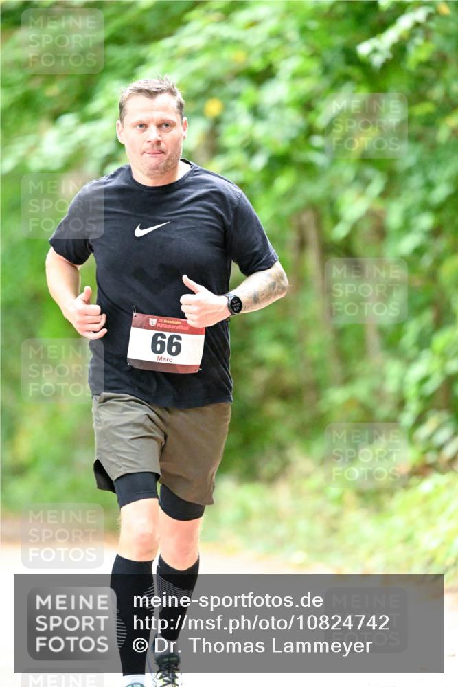 11.10.2026 - Bramfelder Halbmarathon 2026 Dr. Thomas Lammeyer http://msf.ph/oto/10824742 11.10.2026 10:44:52 Laufen 35, 66 meine-sportfotos.de