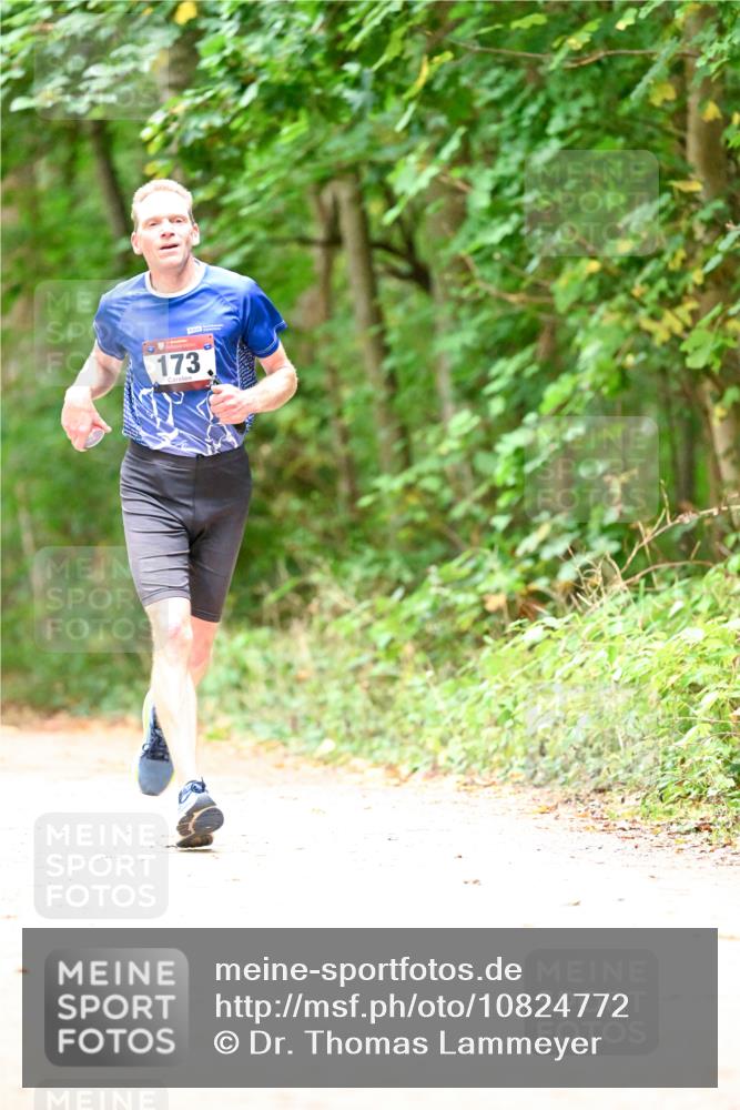 11.10.2026 - Bramfelder Halbmarathon 2026 Dr. Thomas Lammeyer http://msf.ph/oto/10824772 11.10.2026 10:45:32 Laufen 173 meine-sportfotos.de