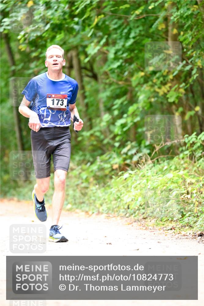 11.10.2026 - Bramfelder Halbmarathon 2026 Dr. Thomas Lammeyer http://msf.ph/oto/10824773 11.10.2026 10:45:32 Laufen 173 meine-sportfotos.de