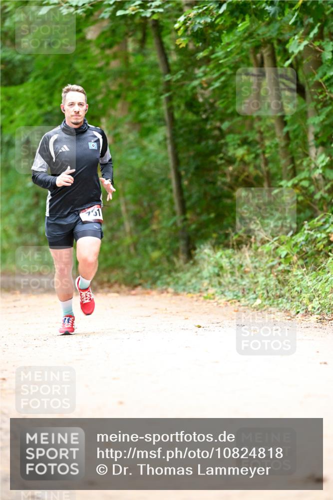 11.10.2026 - Bramfelder Halbmarathon 2026 Dr. Thomas Lammeyer http://msf.ph/oto/10824818 11.10.2026 10:45:41 Laufen 51 meine-sportfotos.de