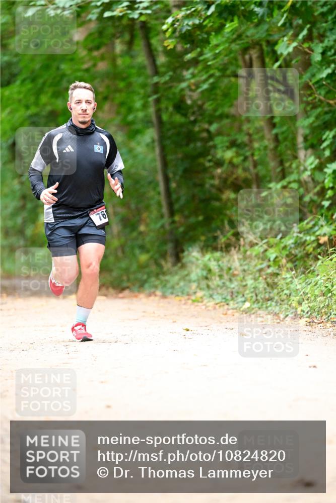 11.10.2026 - Bramfelder Halbmarathon 2026 Dr. Thomas Lammeyer http://msf.ph/oto/10824820 11.10.2026 10:45:41 Laufen 76 meine-sportfotos.de