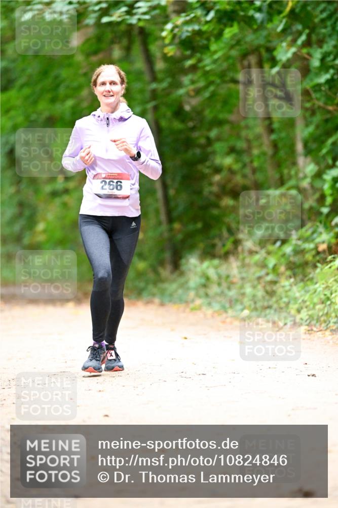 11.10.2026 - Bramfelder Halbmarathon 2026 Dr. Thomas Lammeyer http://msf.ph/oto/10824846 11.10.2026 10:45:47 Laufen 266, 6 meine-sportfotos.de