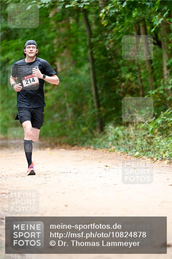 11.10.2026 - Bramfelder Halbmarathon 2026 Dr. Thomas Lammeyer http://msf.ph/oto/10824878 11.10.2026 10:45:56 Laufen 214 meine-sportfotos.de