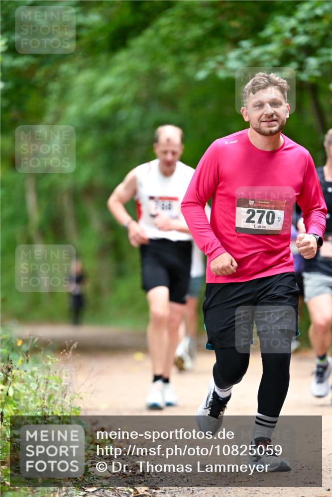 11.10.2026 - Bramfelder Halbmarathon 2026 Dr. Thomas Lammeyer http://msf.ph/oto/10825059 11.10.2026 10:47:20 Laufen 35, 270 meine-sportfotos.de