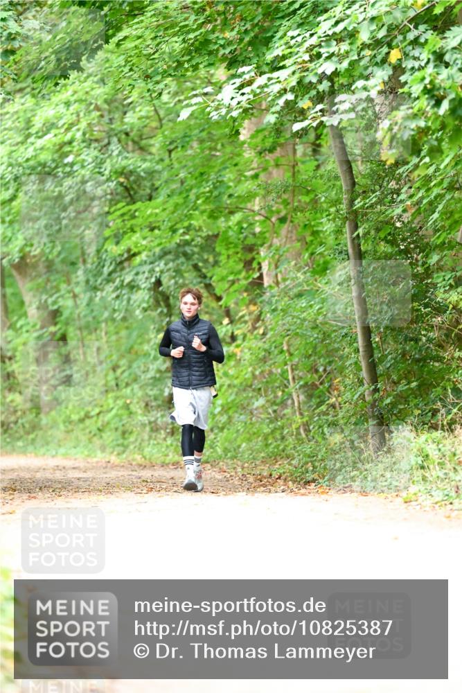 11.10.2026 - Bramfelder Halbmarathon 2026 Dr. Thomas Lammeyer http://msf.ph/oto/10825387 11.10.2026 10:49:39 Laufen  meine-sportfotos.de