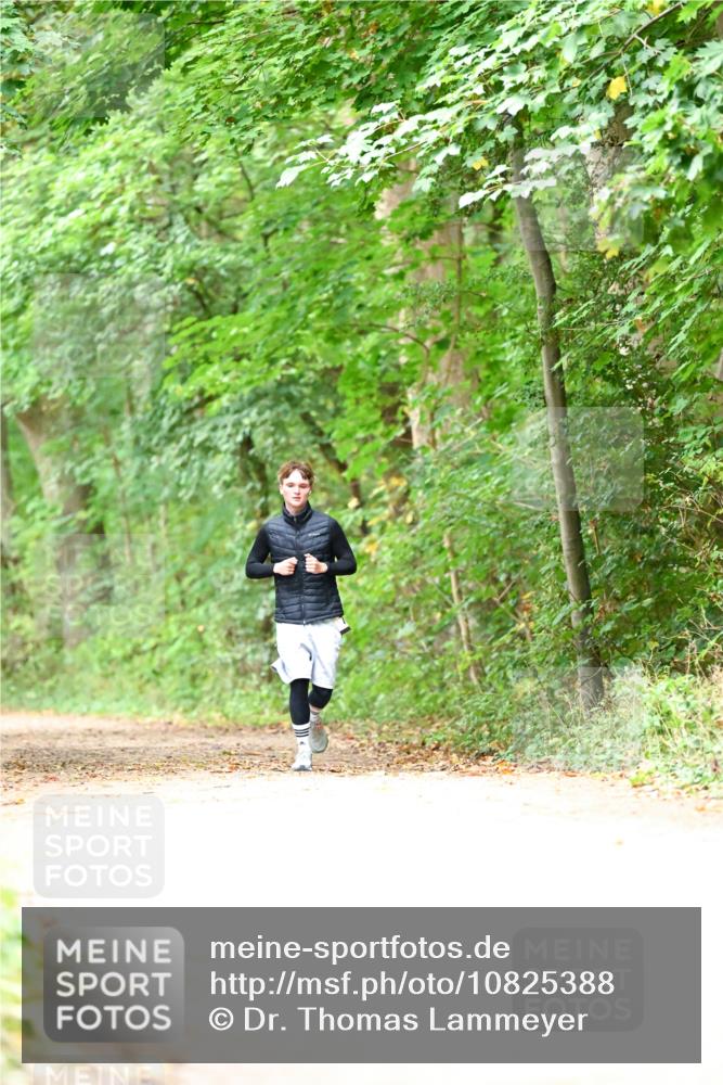 11.10.2026 - Bramfelder Halbmarathon 2026 Dr. Thomas Lammeyer http://msf.ph/oto/10825388 11.10.2026 10:49:40 Laufen  meine-sportfotos.de
