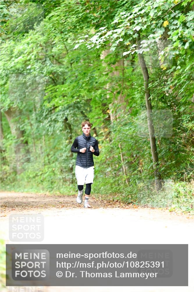 11.10.2026 - Bramfelder Halbmarathon 2026 Dr. Thomas Lammeyer http://msf.ph/oto/10825391 11.10.2026 10:49:40 Laufen  meine-sportfotos.de