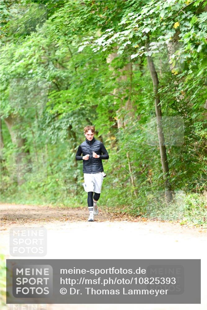 11.10.2026 - Bramfelder Halbmarathon 2026 Dr. Thomas Lammeyer http://msf.ph/oto/10825393 11.10.2026 10:49:40 Laufen  meine-sportfotos.de