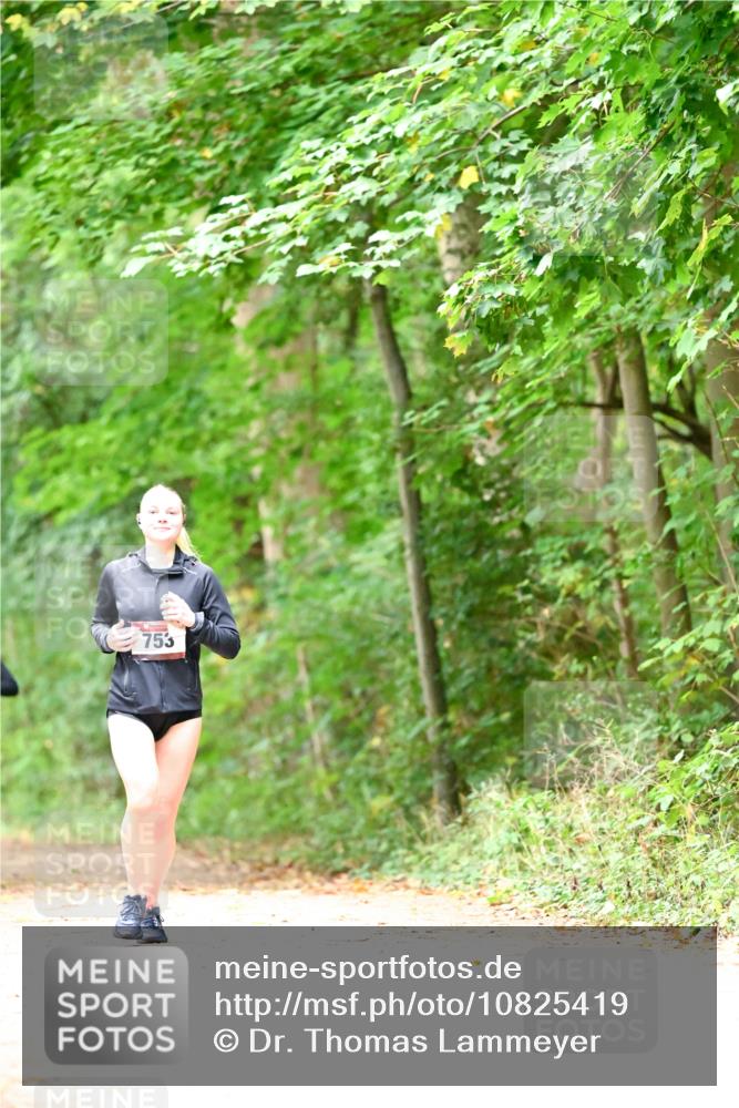 11.10.2026 - Bramfelder Halbmarathon 2026 Dr. Thomas Lammeyer http://msf.ph/oto/10825419 11.10.2026 10:49:55 Laufen 753 meine-sportfotos.de