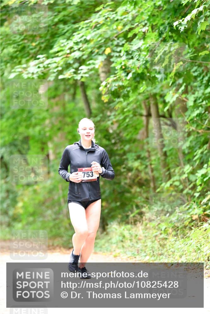 11.10.2026 - Bramfelder Halbmarathon 2026 Dr. Thomas Lammeyer http://msf.ph/oto/10825428 11.10.2026 10:49:56 Laufen 753 meine-sportfotos.de