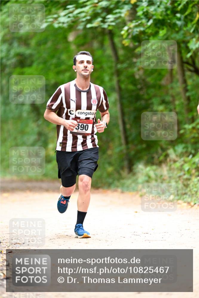 11.10.2026 - Bramfelder Halbmarathon 2026 Dr. Thomas Lammeyer http://msf.ph/oto/10825467 11.10.2026 10:50:07 Laufen 390 meine-sportfotos.de