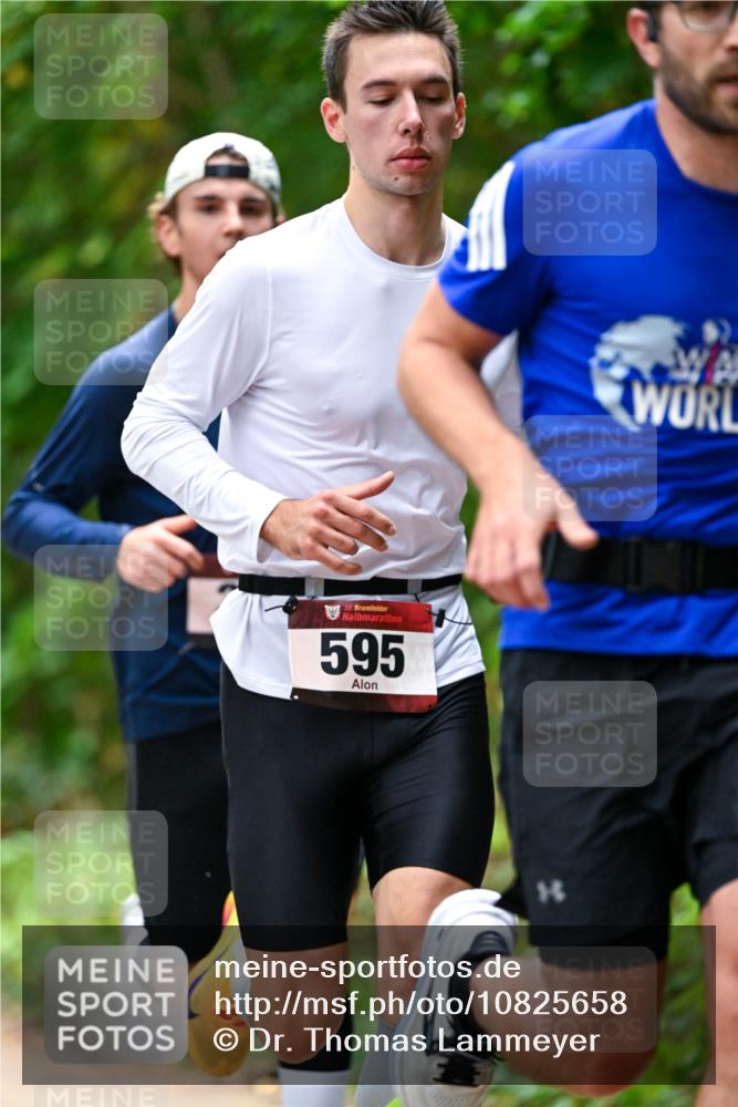 11.10.2026 - Bramfelder Halbmarathon 2026 Dr. Thomas Lammeyer http://msf.ph/oto/10825658 11.10.2026 10:50:52 Laufen 35, 595 meine-sportfotos.de
