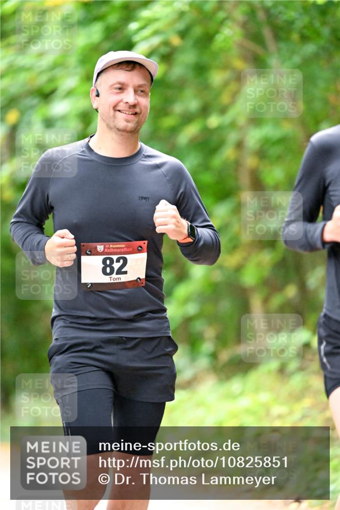 11.10.2026 - Bramfelder Halbmarathon 2026 Dr. Thomas Lammeyer http://msf.ph/oto/10825851 11.10.2026 10:51:46 Laufen 76, 35, 82 meine-sportfotos.de