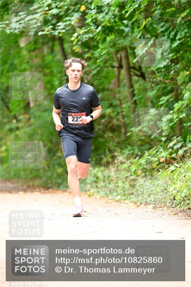 11.10.2026 - Bramfelder Halbmarathon 2026 Dr. Thomas Lammeyer http://msf.ph/oto/10825860 11.10.2026 10:51:52 Laufen 222 meine-sportfotos.de
