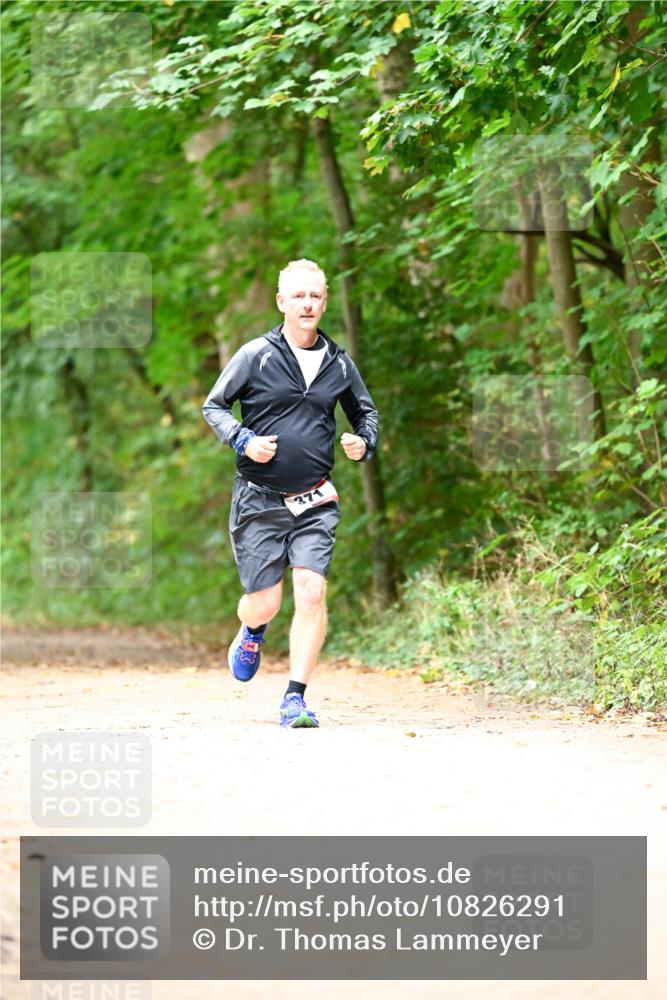 11.10.2026 - Bramfelder Halbmarathon 2026 Dr. Thomas Lammeyer http://msf.ph/oto/10826291 11.10.2026 10:54:32 Laufen 371 meine-sportfotos.de