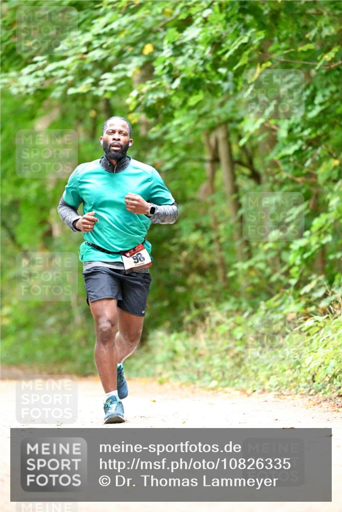 11.10.2026 - Bramfelder Halbmarathon 2026 Dr. Thomas Lammeyer http://msf.ph/oto/10826335 11.10.2026 10:55:09 Laufen 98 meine-sportfotos.de