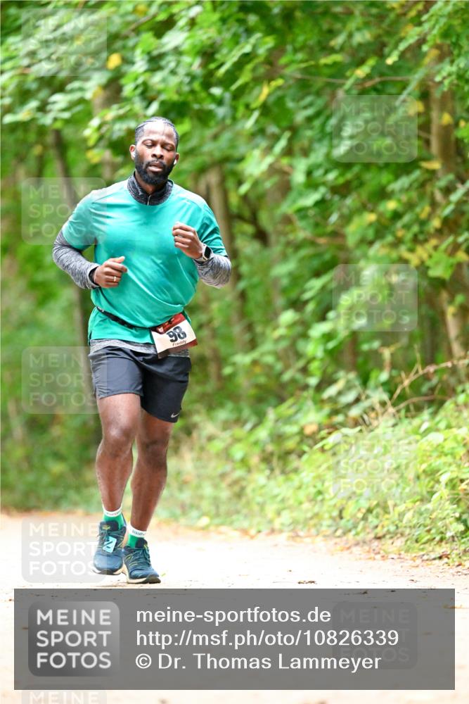 11.10.2026 - Bramfelder Halbmarathon 2026 Dr. Thomas Lammeyer http://msf.ph/oto/10826339 11.10.2026 10:55:10 Laufen 98 meine-sportfotos.de