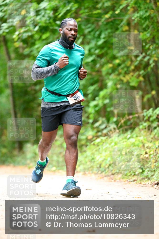 11.10.2026 - Bramfelder Halbmarathon 2026 Dr. Thomas Lammeyer http://msf.ph/oto/10826343 11.10.2026 10:55:10 Laufen  meine-sportfotos.de
