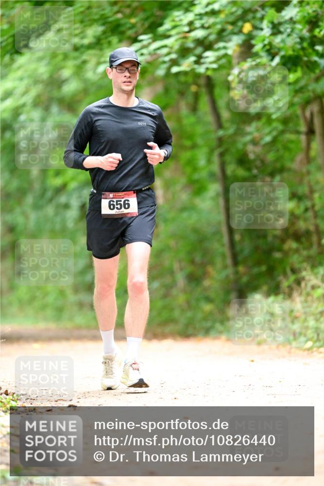 11.10.2026 - Bramfelder Halbmarathon 2026 Dr. Thomas Lammeyer http://msf.ph/oto/10826440 11.10.2026 10:55:59 Laufen 656 meine-sportfotos.de