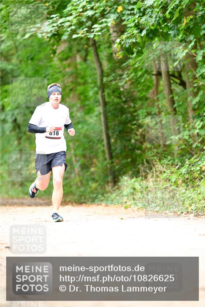 11.10.2026 - Bramfelder Halbmarathon 2026 Dr. Thomas Lammeyer http://msf.ph/oto/10826625 11.10.2026 10:57:49 Laufen 816 meine-sportfotos.de
