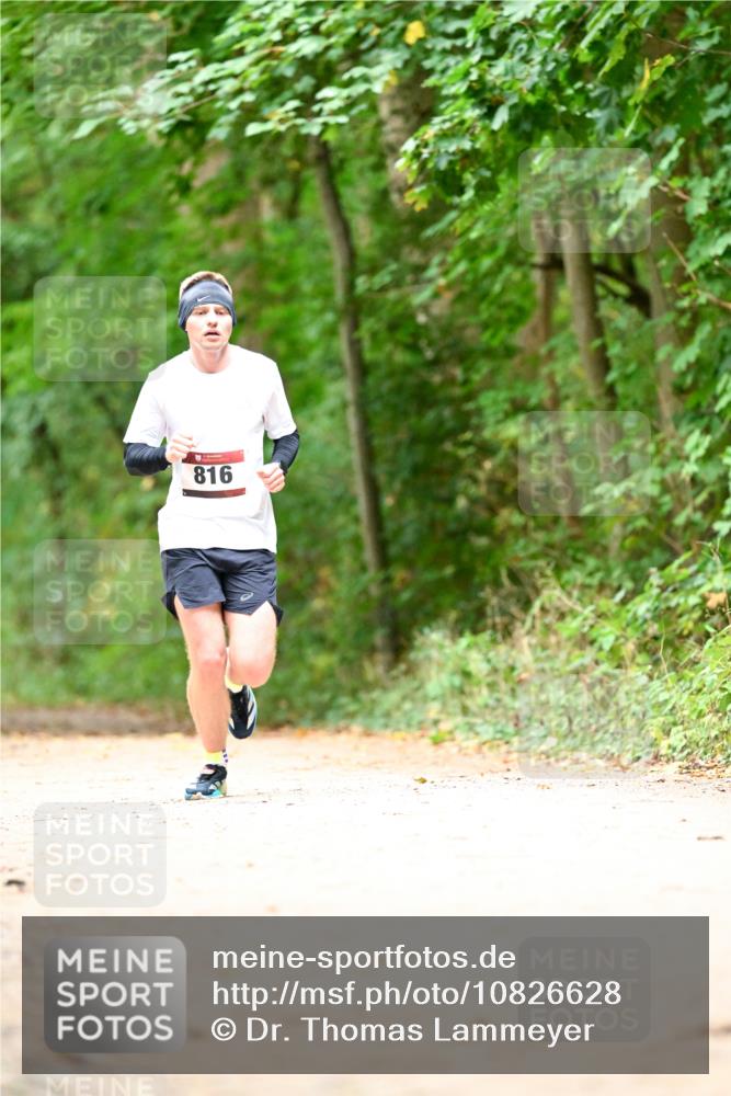 11.10.2026 - Bramfelder Halbmarathon 2026 Dr. Thomas Lammeyer http://msf.ph/oto/10826628 11.10.2026 10:57:50 Laufen 816 meine-sportfotos.de