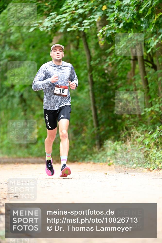 11.10.2026 - Bramfelder Halbmarathon 2026 Dr. Thomas Lammeyer http://msf.ph/oto/10826713 11.10.2026 10:58:10 Laufen 16 meine-sportfotos.de