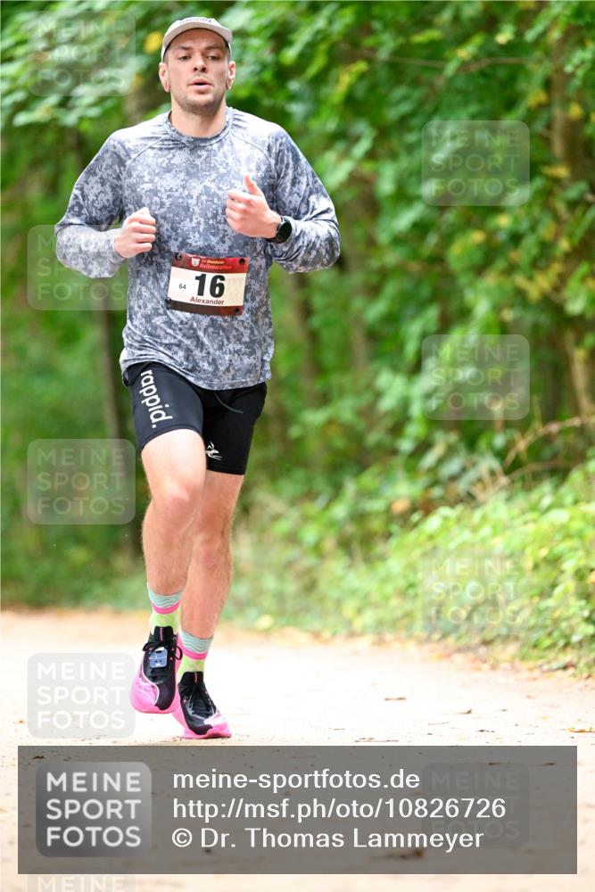 11.10.2026 - Bramfelder Halbmarathon 2026 Dr. Thomas Lammeyer http://msf.ph/oto/10826726 11.10.2026 10:58:11 Laufen 64, 16 meine-sportfotos.de