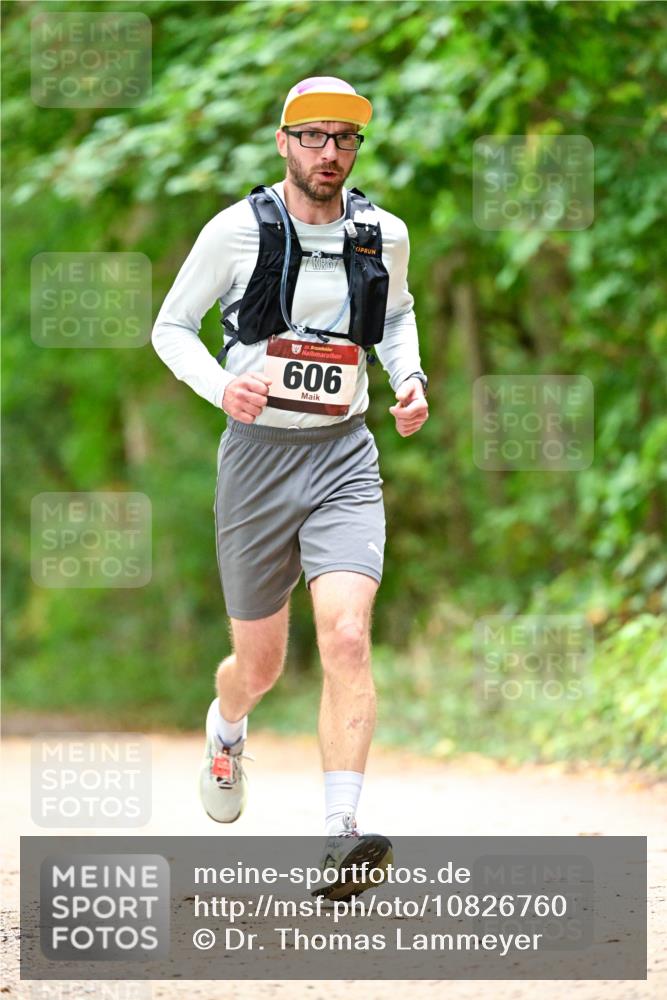 11.10.2026 - Bramfelder Halbmarathon 2026 Dr. Thomas Lammeyer http://msf.ph/oto/10826760 11.10.2026 10:58:22 Laufen 35, 606 meine-sportfotos.de