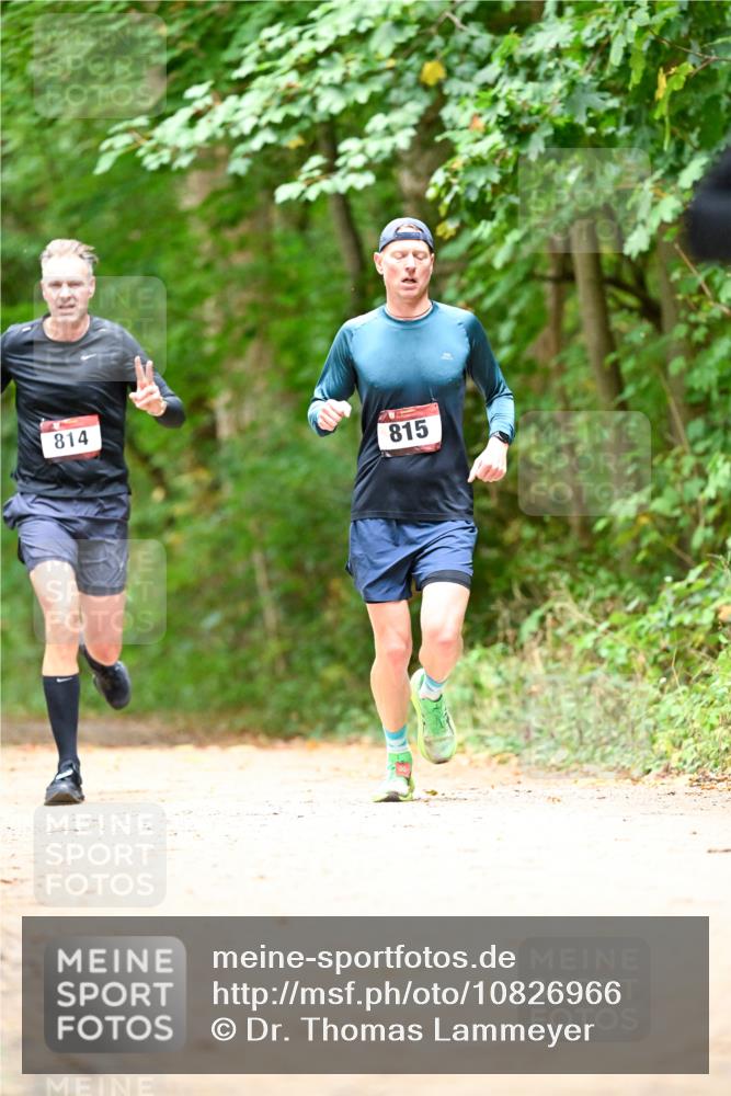 11.10.2026 - Bramfelder Halbmarathon 2026 Dr. Thomas Lammeyer http://msf.ph/oto/10826966 11.10.2026 10:59:48 Laufen 814, 815 meine-sportfotos.de