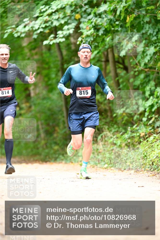 11.10.2026 - Bramfelder Halbmarathon 2026 Dr. Thomas Lammeyer http://msf.ph/oto/10826968 11.10.2026 10:59:49 Laufen 814, 815 meine-sportfotos.de