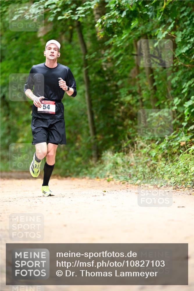 11.10.2026 - Bramfelder Halbmarathon 2026 Dr. Thomas Lammeyer http://msf.ph/oto/10827103 11.10.2026 11:00:36 Laufen 54 meine-sportfotos.de