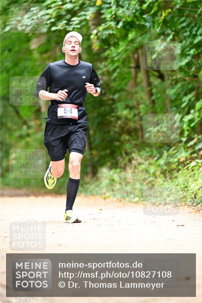 11.10.2026 - Bramfelder Halbmarathon 2026 Dr. Thomas Lammeyer http://msf.ph/oto/10827108 11.10.2026 11:00:37 Laufen 54 meine-sportfotos.de