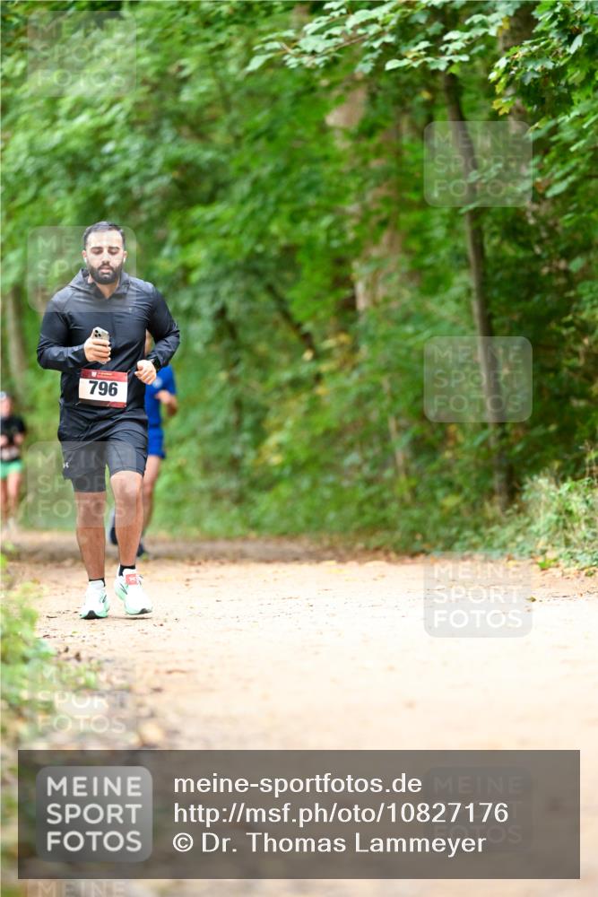 11.10.2026 - Bramfelder Halbmarathon 2026 Dr. Thomas Lammeyer http://msf.ph/oto/10827176 11.10.2026 11:01:09 Laufen 796 meine-sportfotos.de