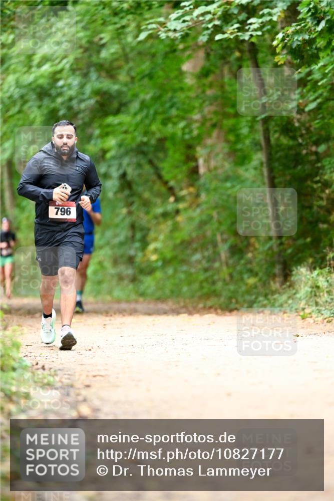 11.10.2026 - Bramfelder Halbmarathon 2026 Dr. Thomas Lammeyer http://msf.ph/oto/10827177 11.10.2026 11:01:09 Laufen 796 meine-sportfotos.de