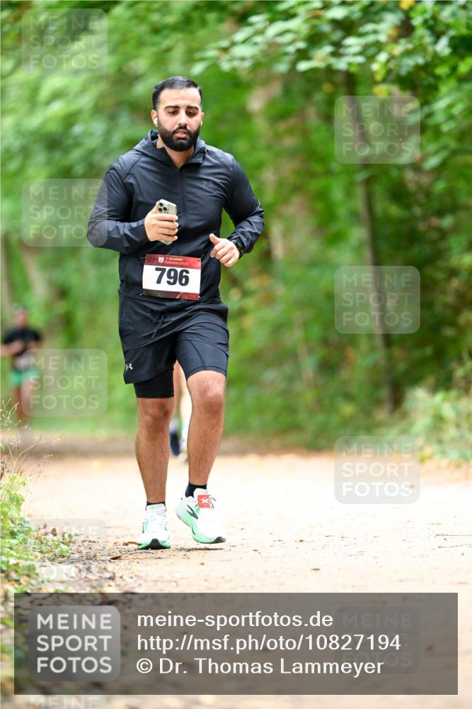11.10.2026 - Bramfelder Halbmarathon 2026 Dr. Thomas Lammeyer http://msf.ph/oto/10827194 11.10.2026 11:01:12 Laufen 8, 796 meine-sportfotos.de