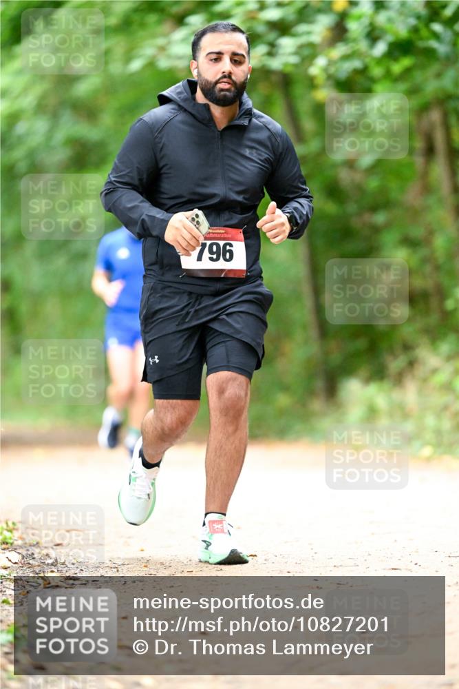 11.10.2026 - Bramfelder Halbmarathon 2026 Dr. Thomas Lammeyer http://msf.ph/oto/10827201 11.10.2026 11:01:13 Laufen 8, 796 meine-sportfotos.de