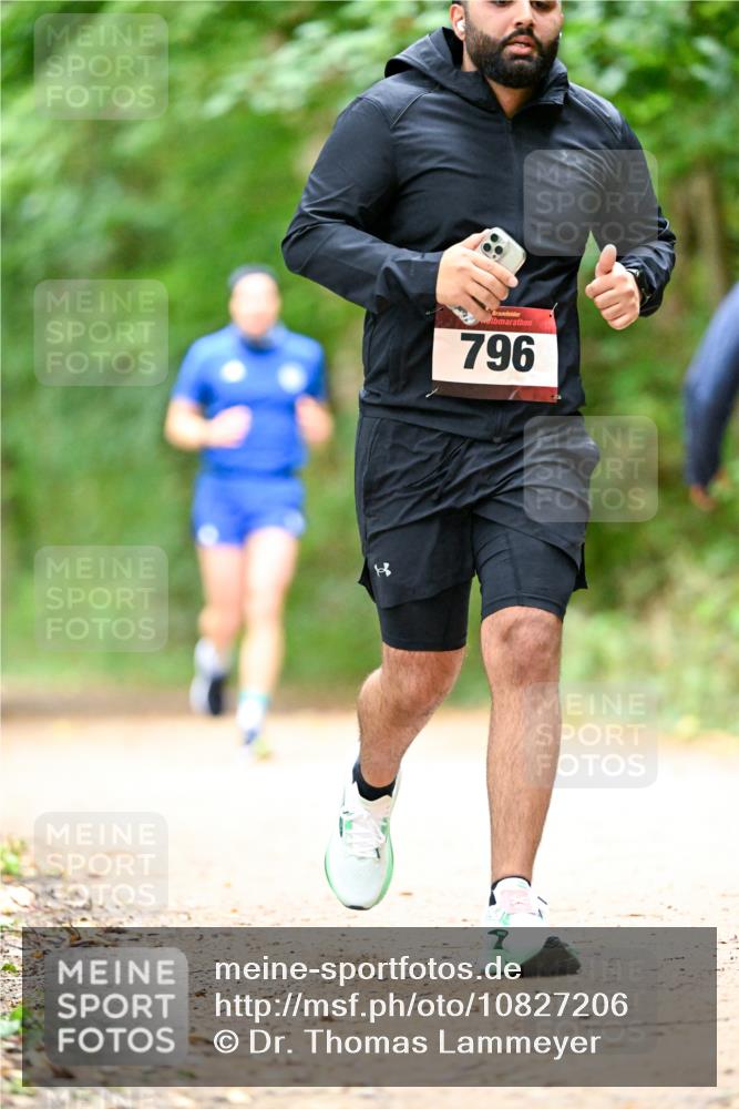 11.10.2026 - Bramfelder Halbmarathon 2026 Dr. Thomas Lammeyer http://msf.ph/oto/10827206 11.10.2026 11:01:14 Laufen 796, 1 meine-sportfotos.de