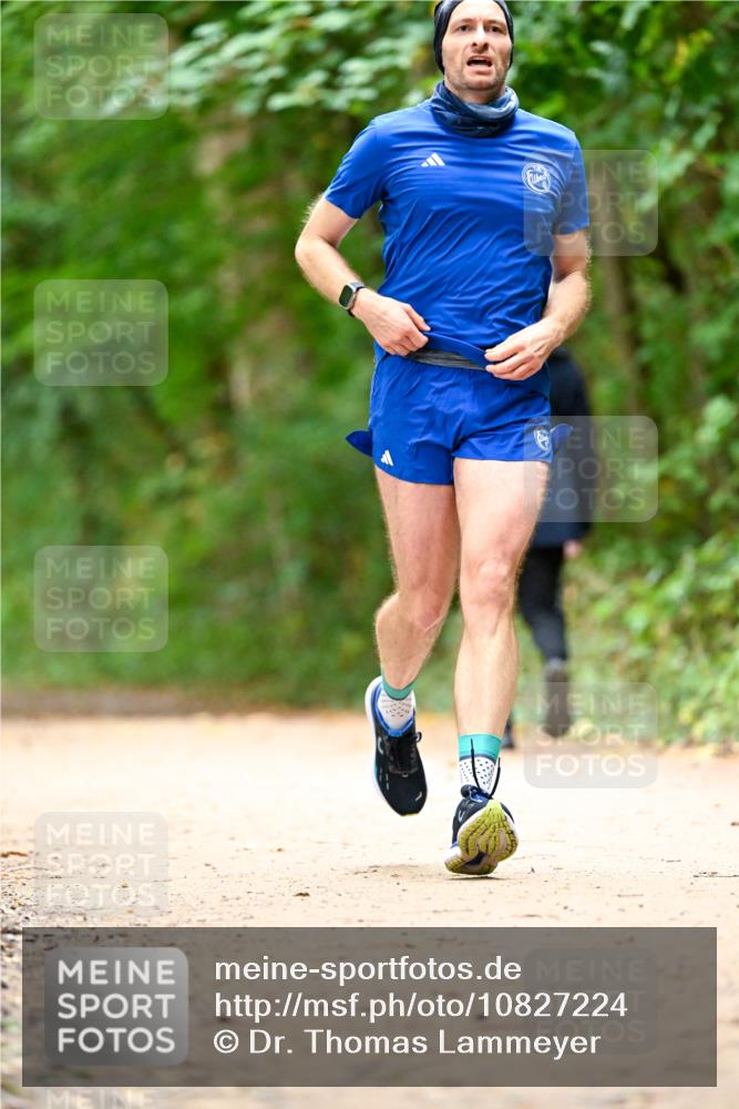 11.10.2026 - Bramfelder Halbmarathon 2026 Dr. Thomas Lammeyer http://msf.ph/oto/10827224 11.10.2026 11:01:17 Laufen  meine-sportfotos.de